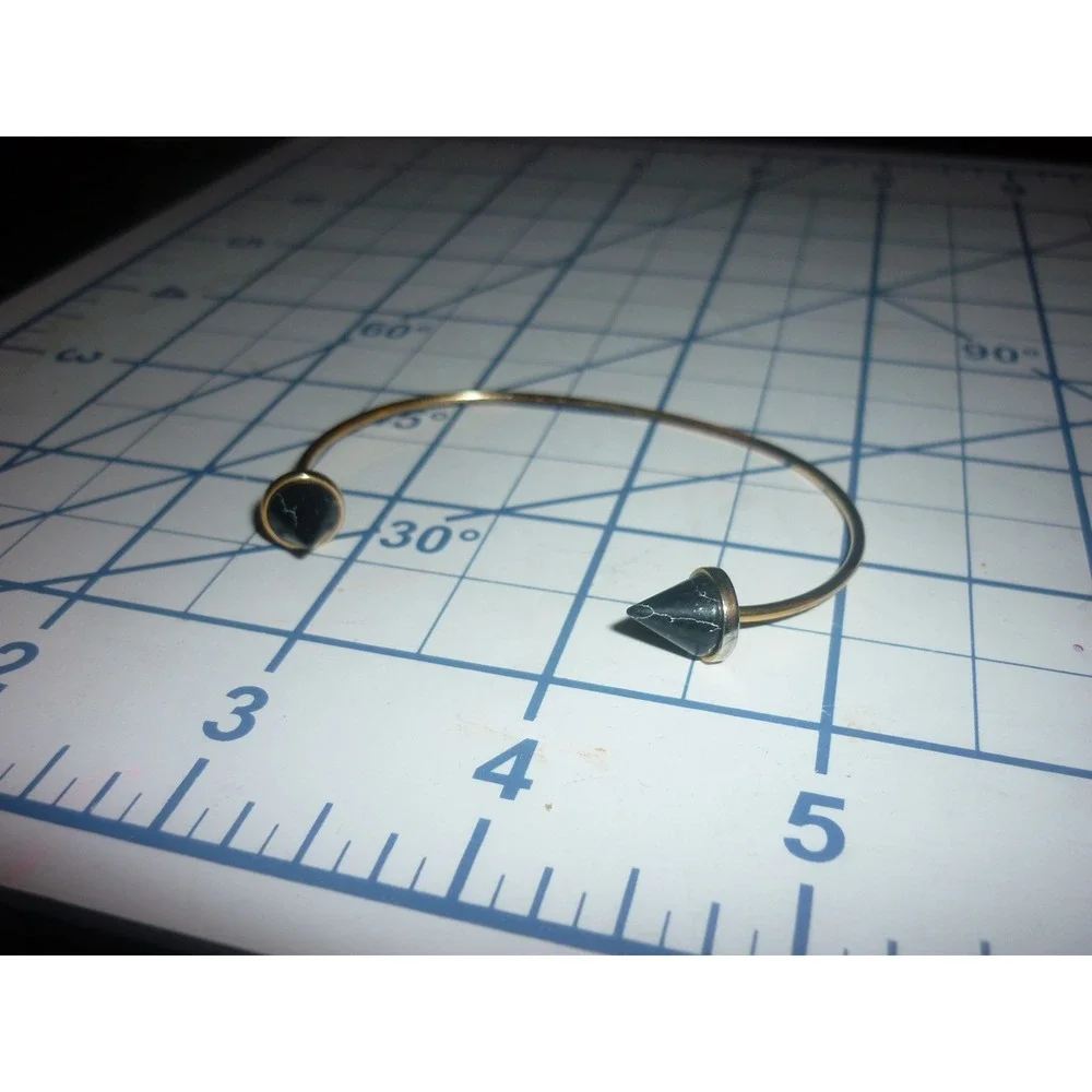 Gold Tone Black Spike Cuff Bracelet Marbled Faux Howlite Bypass Wire Open Bangle